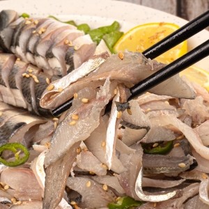 [엠픽] 가을 별미 제철 통전어회/전어세꼬시 150g(초장, 막장 증정)